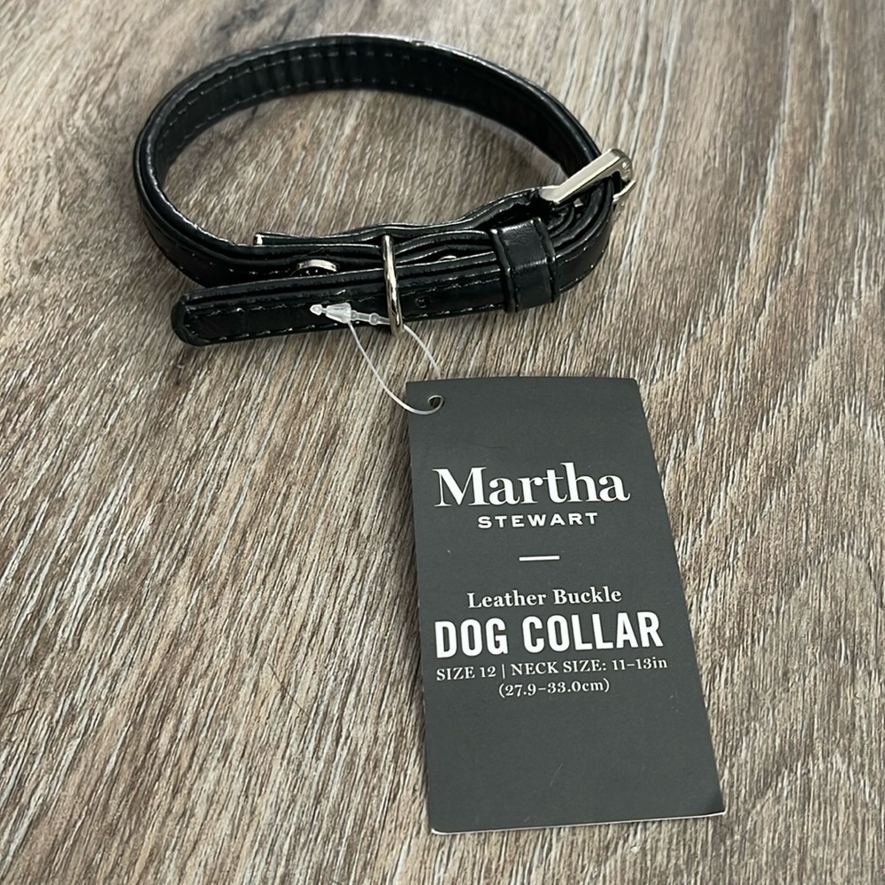 Martha Stewart Leather Buckle Dog Collar